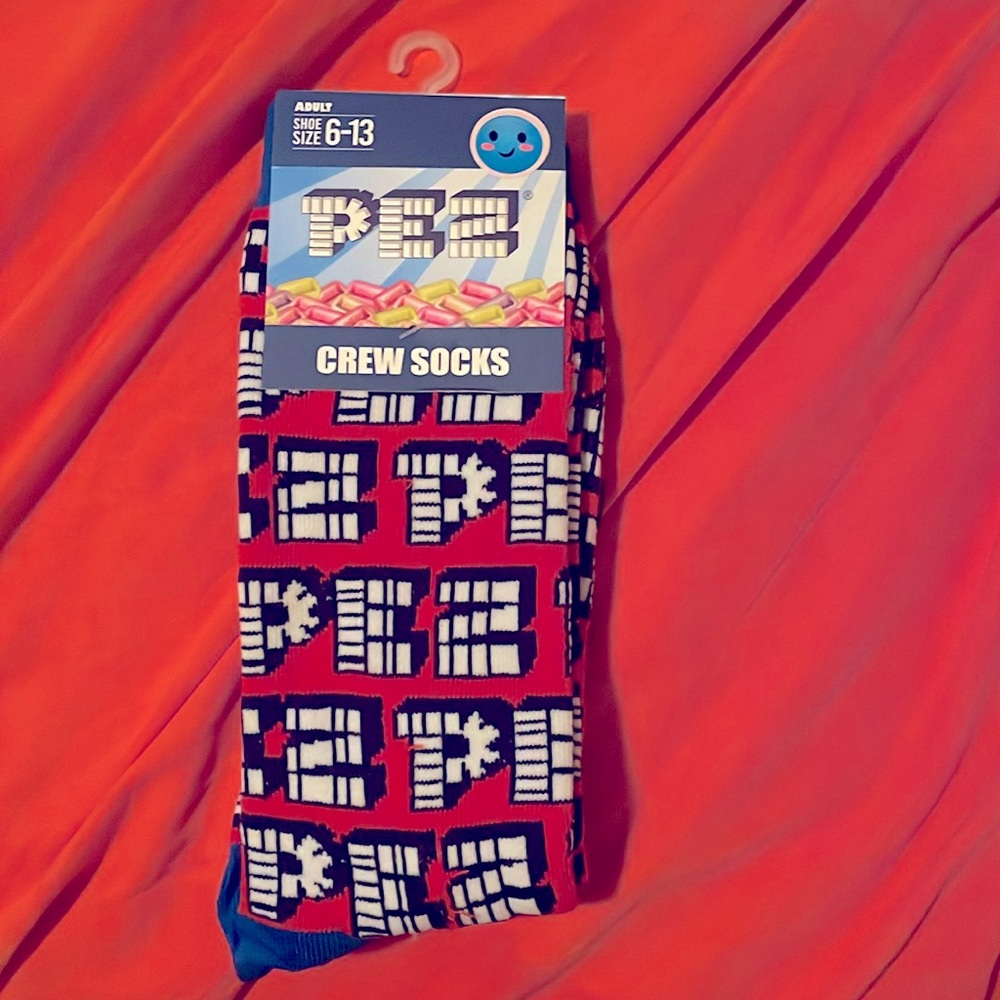 ✨BNWT✨Licensed PEZ NOSTALGIA /Novelty Print Crew socks ADULT size 6-13 🤗